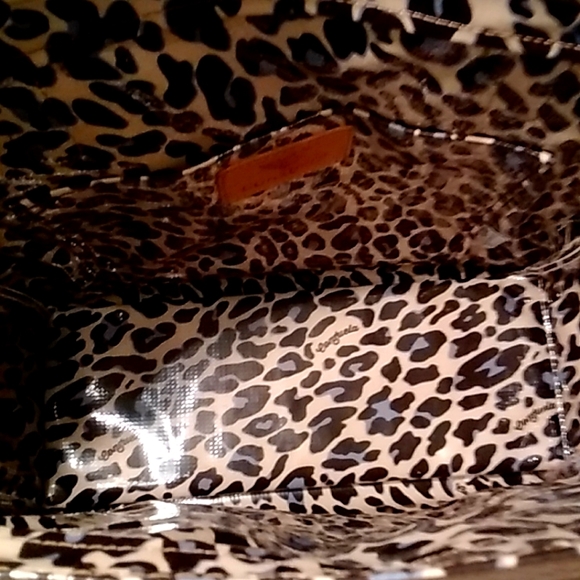 Consuela Tote Bag - Picture 4 of 10